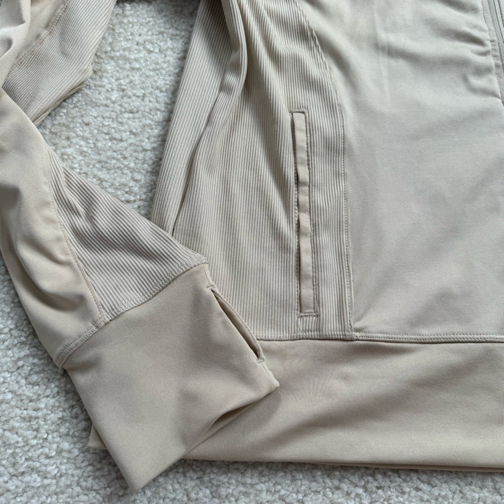 NWT matching athletic set jacket and leggings - Picture 4 of 9